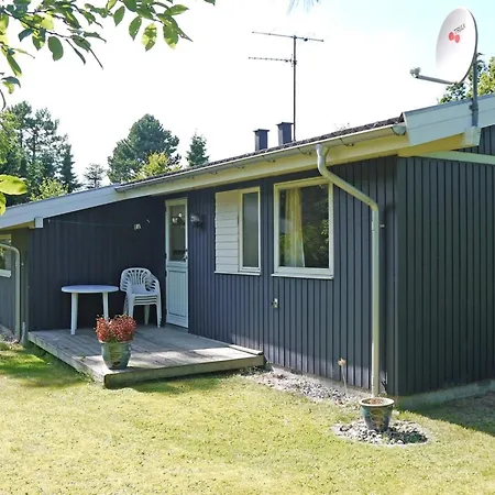 Menard - 400m From The Sea By Interhome *